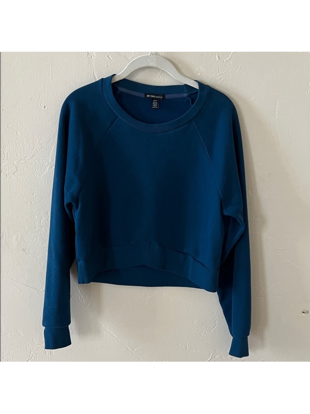 Beyond Yoga Teal Blue Cropped Sweatshirt
